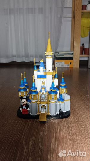 Lego. Лего замок Дисней Микки Мауса