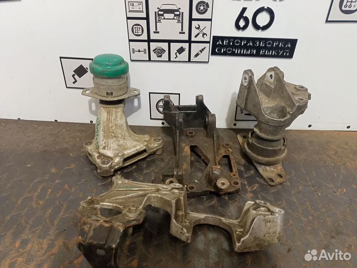 Опора двигателя,кронштейн для Citroen, Peugeot