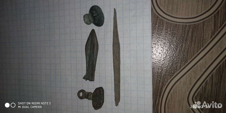 Наконечники стрел и имменые печатки