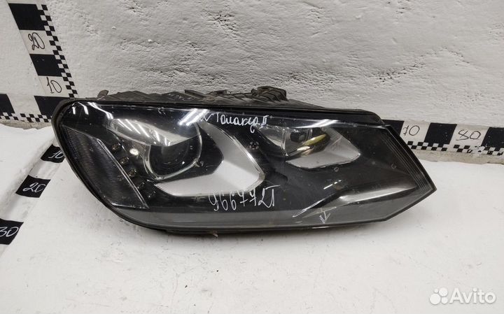 Фара правая Volkswagen Touareg 2 ксенон
