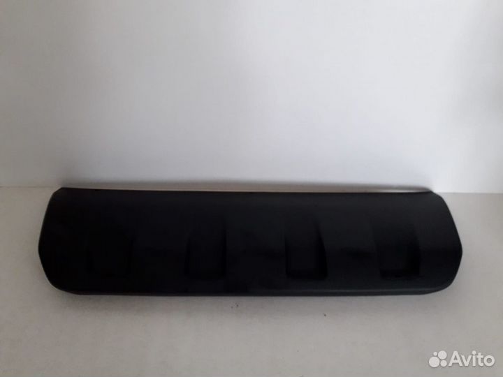 Накладка переднего бампера Нива Шевроле Бертоне