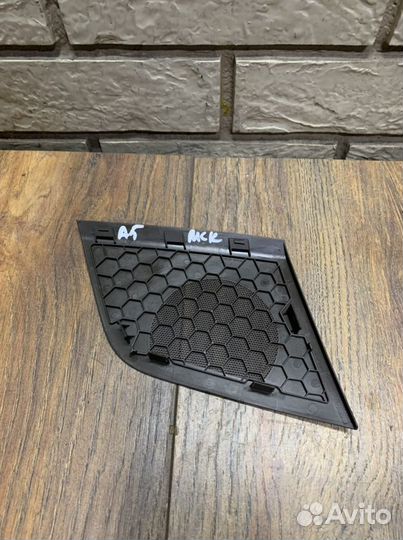 Аudi А5 (8T) Решетки динамиков