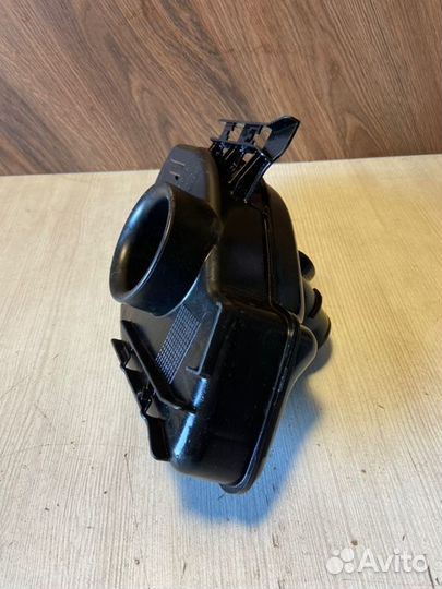 Резонатор воздушного фильтра Peugeot 308 EP6DT