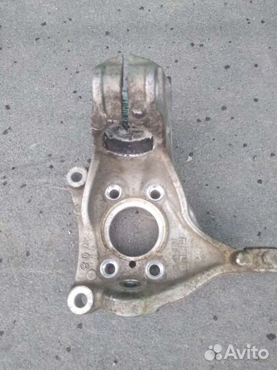 Кулак поворотный VAG разборка