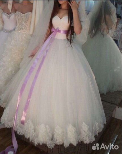 Свадебное платье