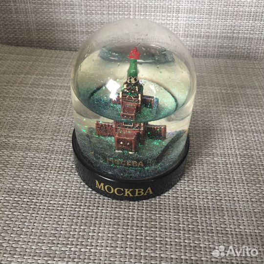 Сувенирный шар с блёстками 