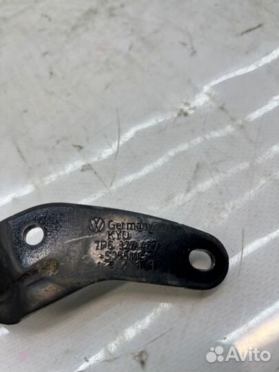 Амортизатор багажника Volkswagen Touareg 7P5 NF