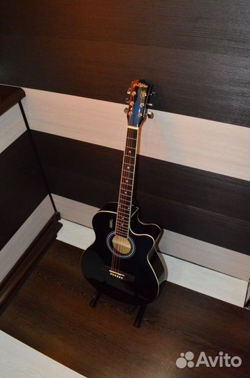 Гитара (новая) глянцевая, в заводской коробке