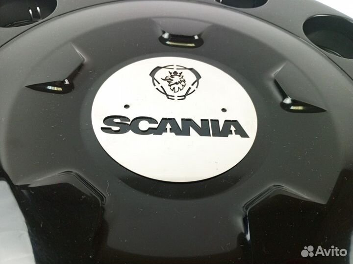 Колпаки 22.5 черные с логотипом скания