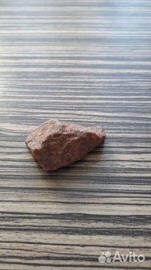 Природный гранит