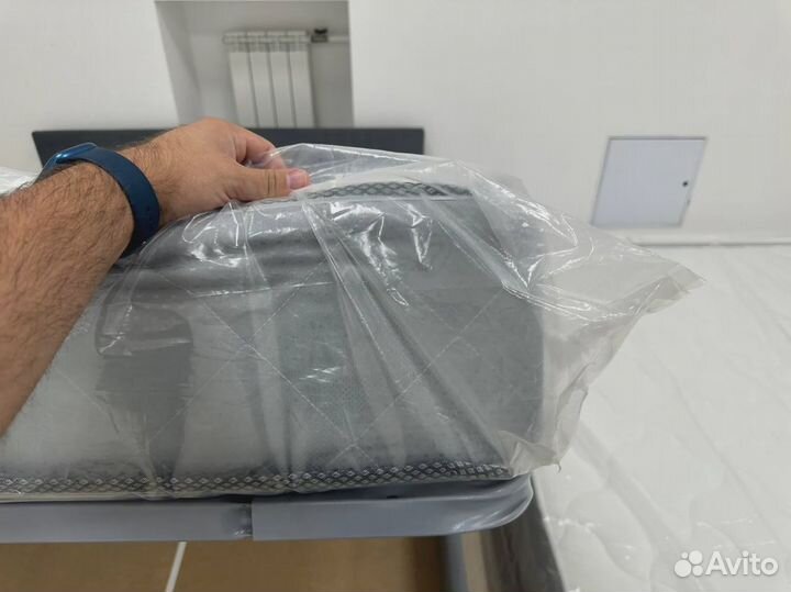Матрас 140 на 190 новый