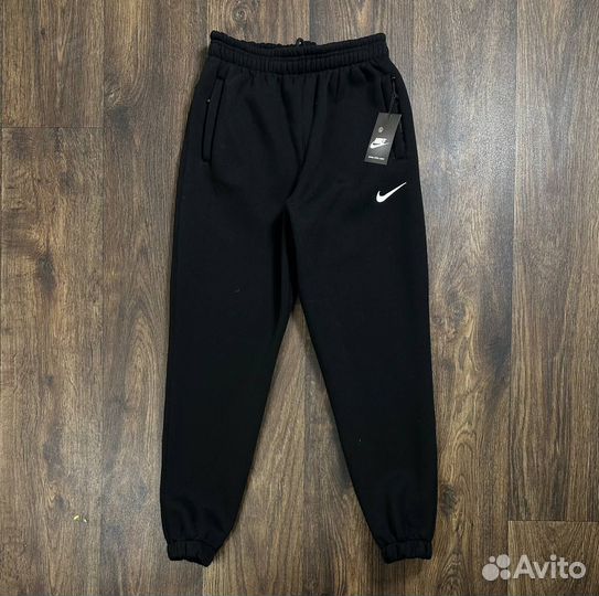 Спортивные штаны nike
