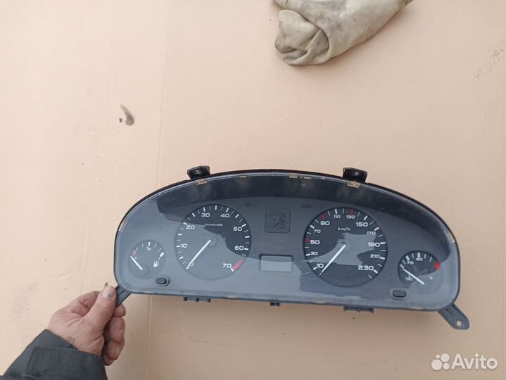 Щиток приборов Peugeot 406 9630372480