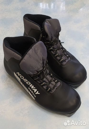 Лыжные ботинки классические