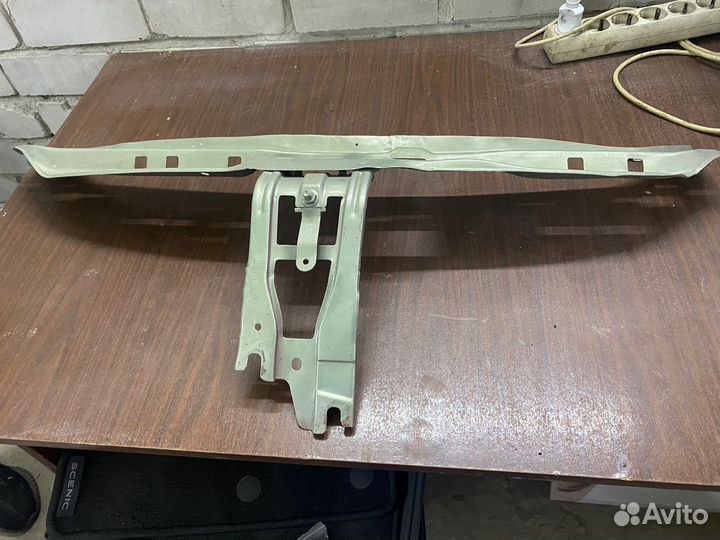 Рамка радиатора Renault Symbol 2004г