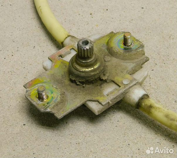 Стеклоподъемник задний левый Skoda Felicia