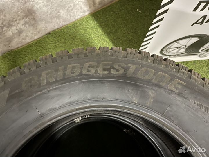 Bridgestone Blizzak Spike-02 SUV 225/60 R17 103T