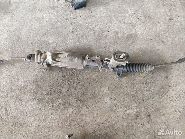 Рулевая рейка (потекла) Octavia Tour 07г
