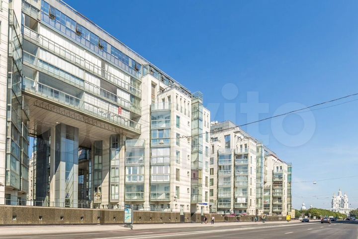 Офис с мебелью и арендатором в центре 227 м²