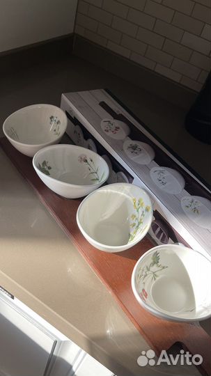 Менажница / Набор из 4 салатников на подставке