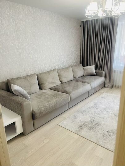 2-к. квартира, 57 м², 3/10 эт.