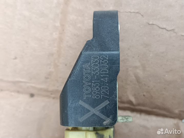 Датчик AIR BAG Toyota RAV4 8983133030