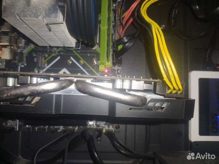 Видеокарта AMD radeon r9 200 (2gb, gddr5)