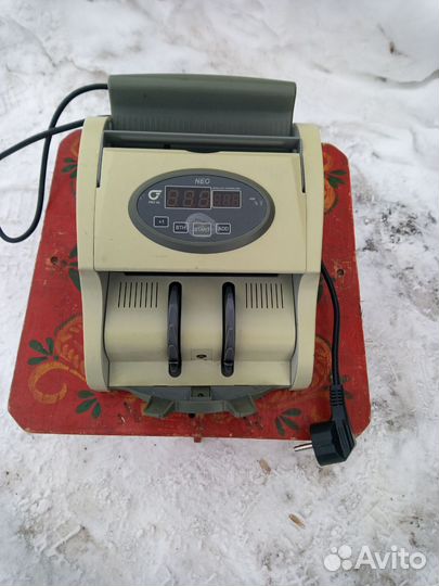 Машинка для счета денег