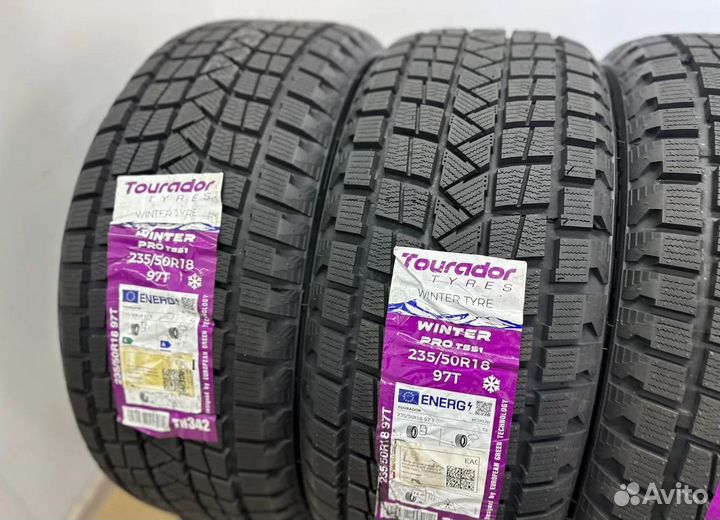 Tourador Winter Pro TSS1 235/50 R18 33T