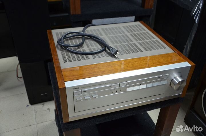 Усилитель топовый интегральный Yamaha A- 2000a