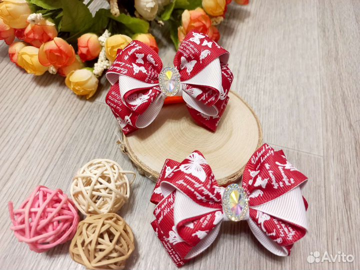 Яркие бантики для волос
