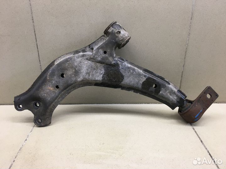 Рычаг передний левый Xsara 2000-2005