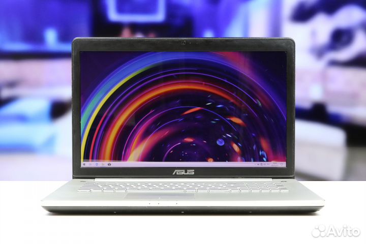 Игровой мощный ноутбук