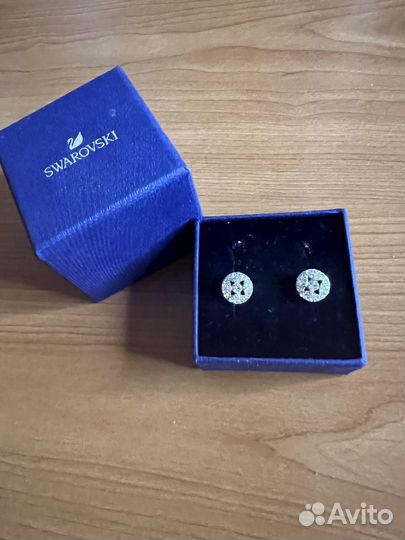 Серебряные серьги Swarovski