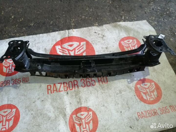 Усилитель бампера передний Volkswagen Passat