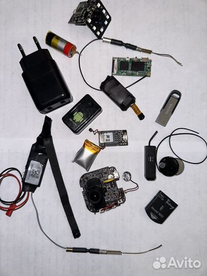 Поиск прослушки, скрытых камер и GPS трекеров