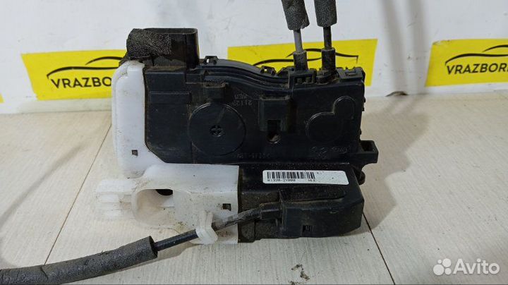 Замок двери передний правый Hyundai Ix35