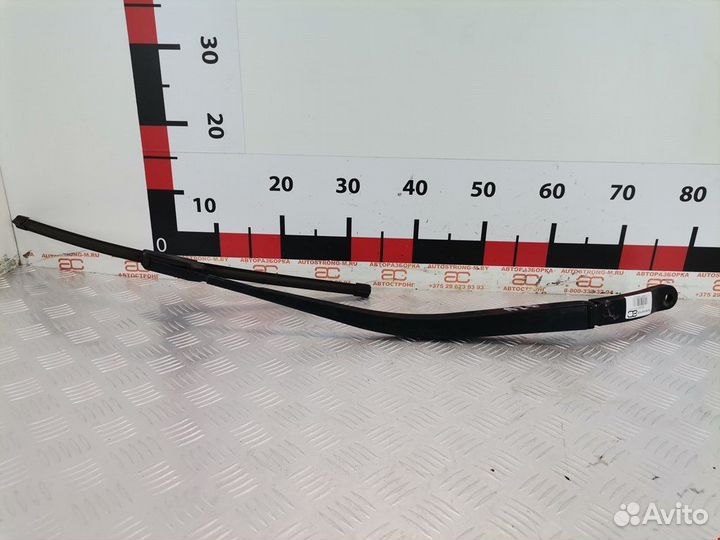 Щеткодержатель (поводок стеклоочистителя, дворник)