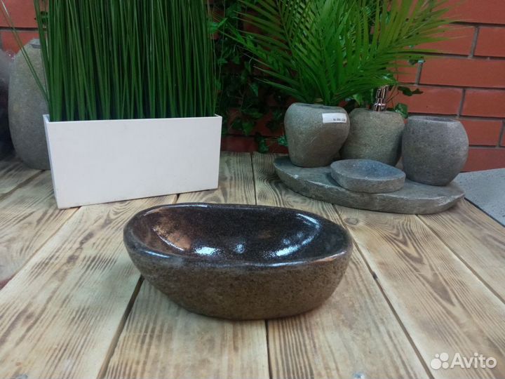 Блюдо из речного камня