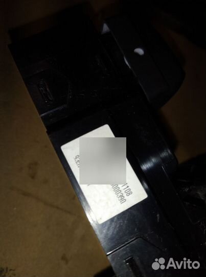 Кнопки стеклоподъемника на Solaris 2017-2020