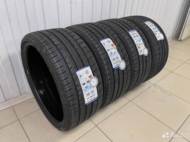 Triangle TH201 235/40 R19 96Y