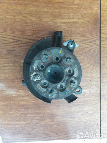 Поворотный кулак левый Toyota Lite Ace S400