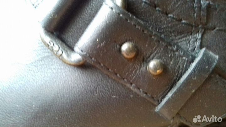 Кожаные сапоги от UGG Australia, на овчине