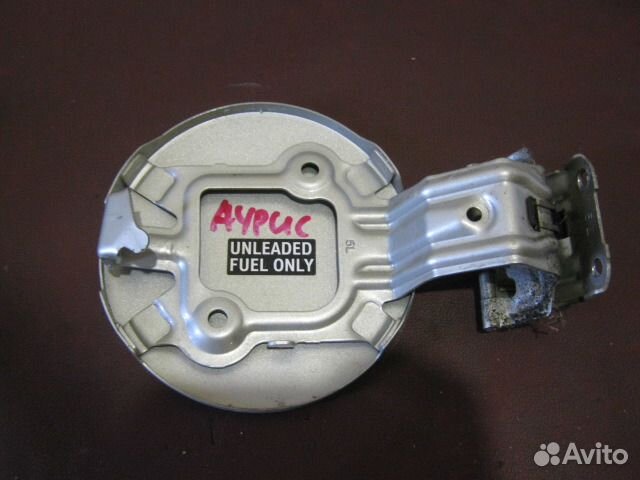 Лючок бензобака Toyota Auris Тойота Аурис