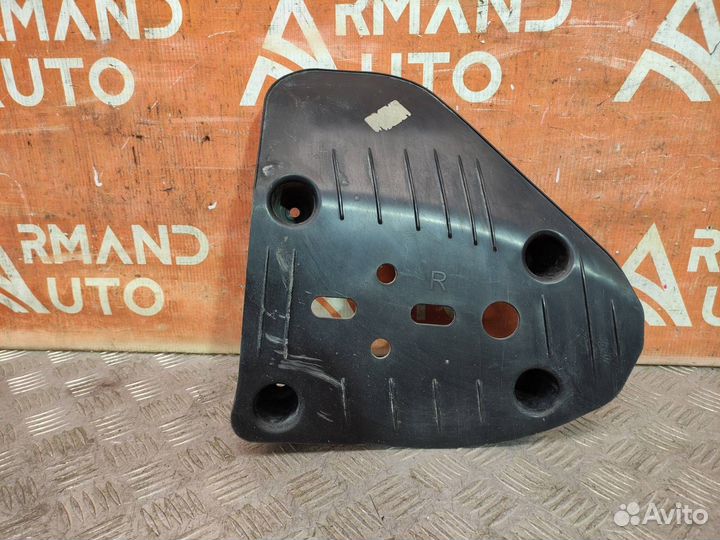 Защита рычага подвески задняя правая Genesis G70 1