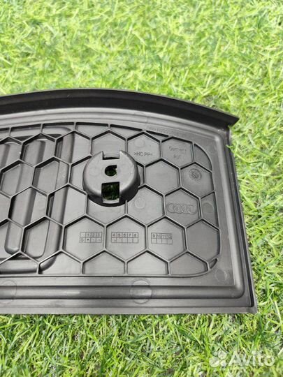 Накладка декоративная Audi А6 C8 2018