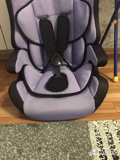 Автомобильное кресло