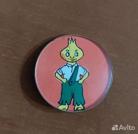 Значок брошь СССР винтаж