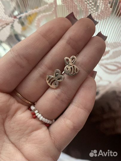 Серёжки пчёлки