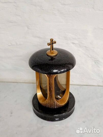 Вазы из гранита, лампады, ангелы